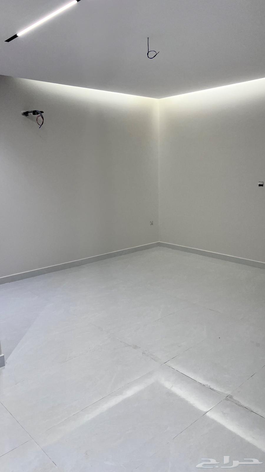 فيلا 7 غرف في الأجواد 9