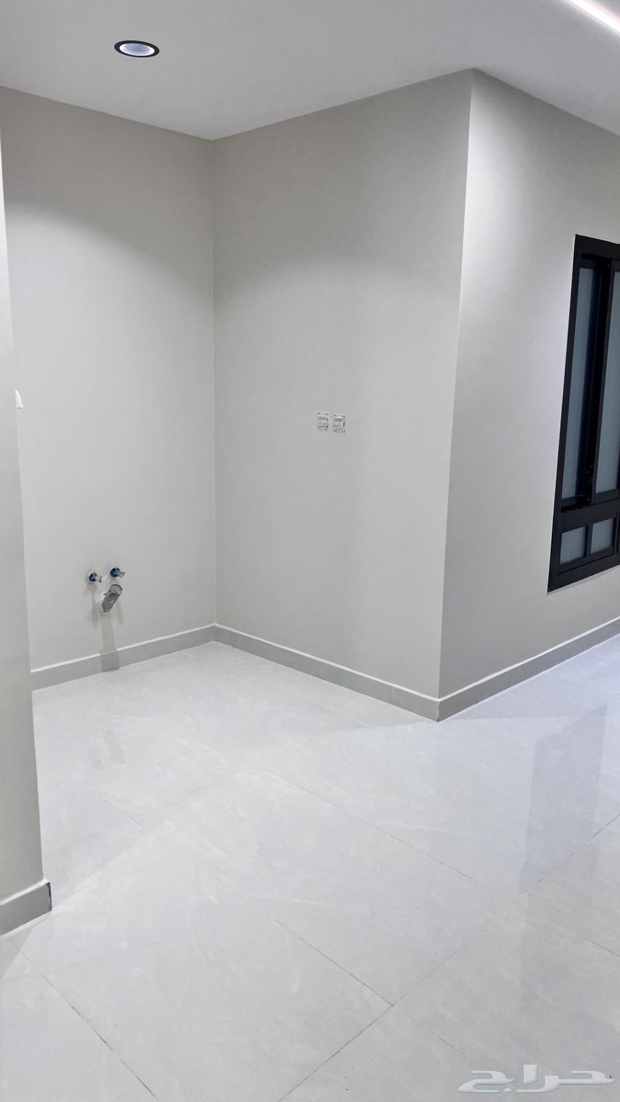 فيلا 7 غرف في الأجواد 10