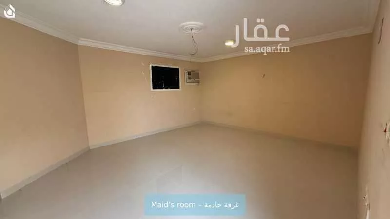 فيلا 4 غرف في عرقة 12