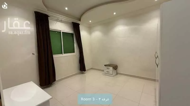 فيلا 4 غرف في عرقة 16