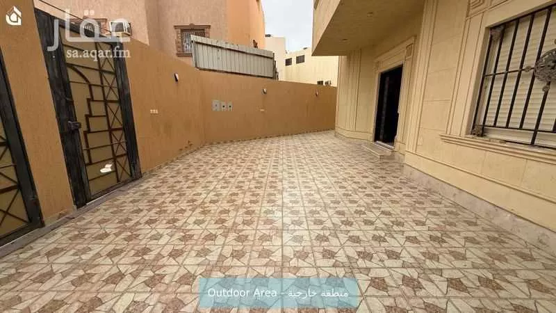 فيلا 4 غرف في عرقة 26