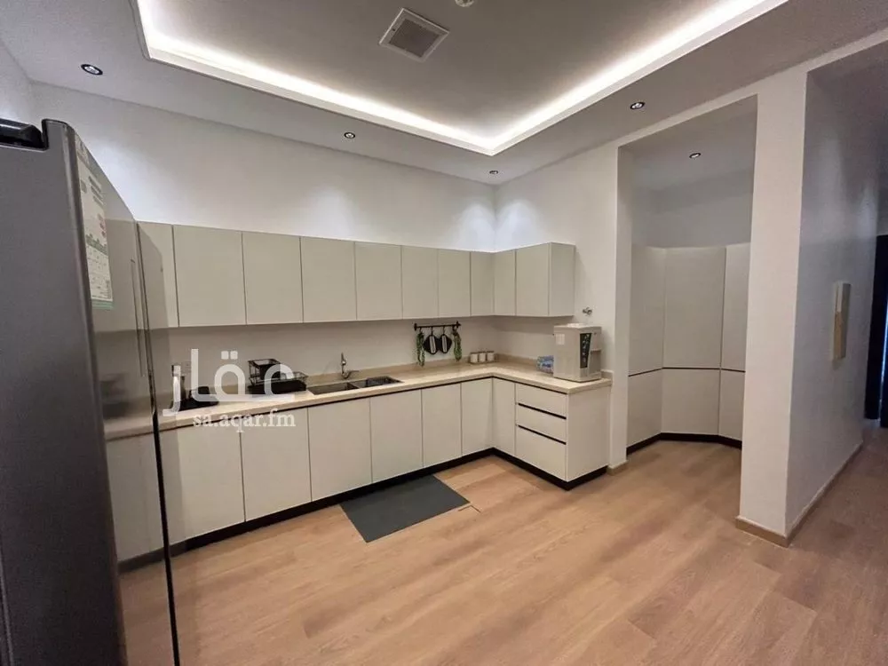 4 bedroom apartment in Al Yarmouk 6