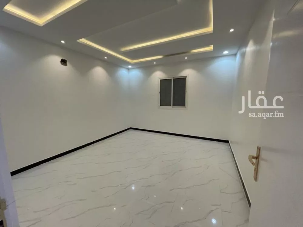 فيلا 5 غرف في بدر 11