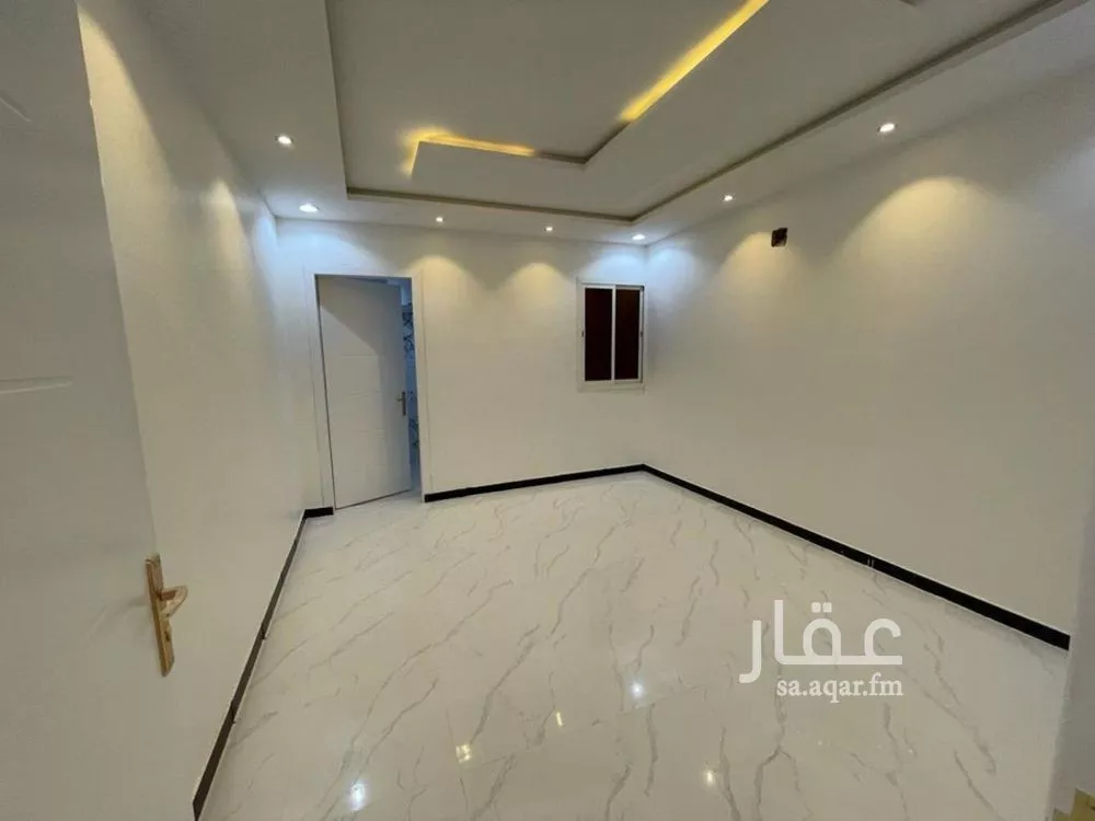 فيلا 5 غرف في بدر 18