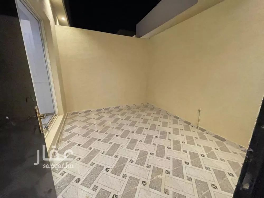 فيلا 5 غرف في بدر 20