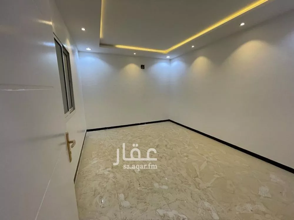 فيلا 5 غرف في بدر 21