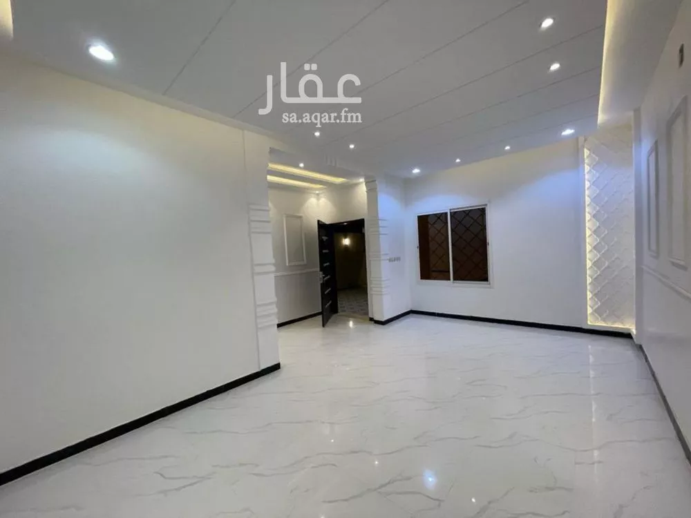 فيلا 5 غرف في بدر 6
