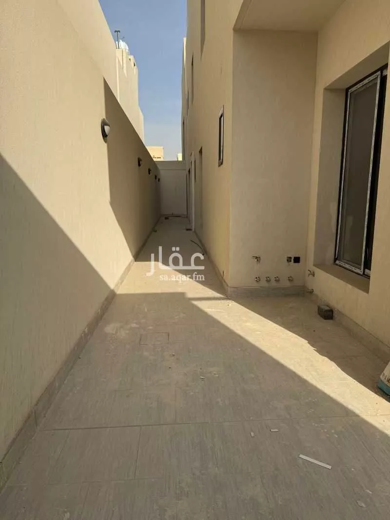 فيلا 5 غرف في العارض 12