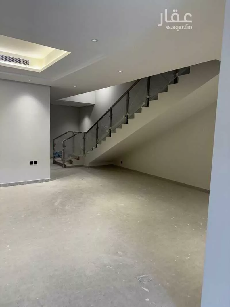 فيلا 5 غرف في العارض 13