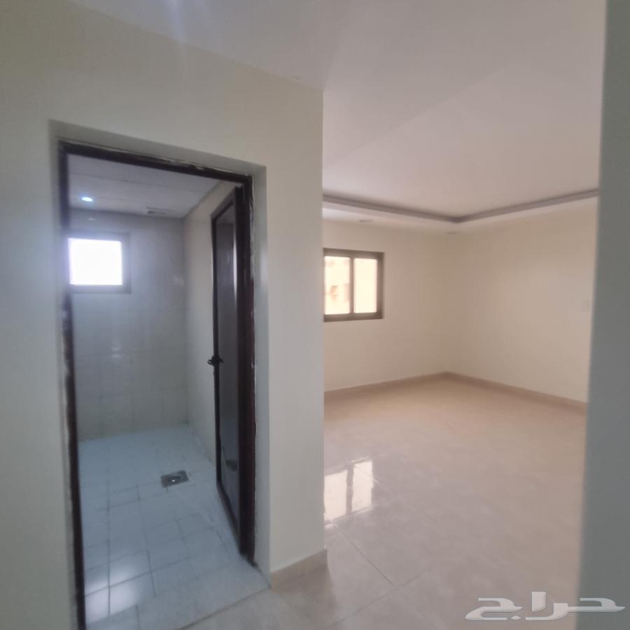 شقة 5 غرف في احد 5