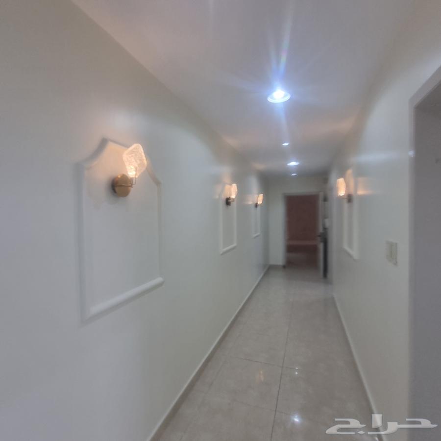 شقة 5 غرف في احد 6