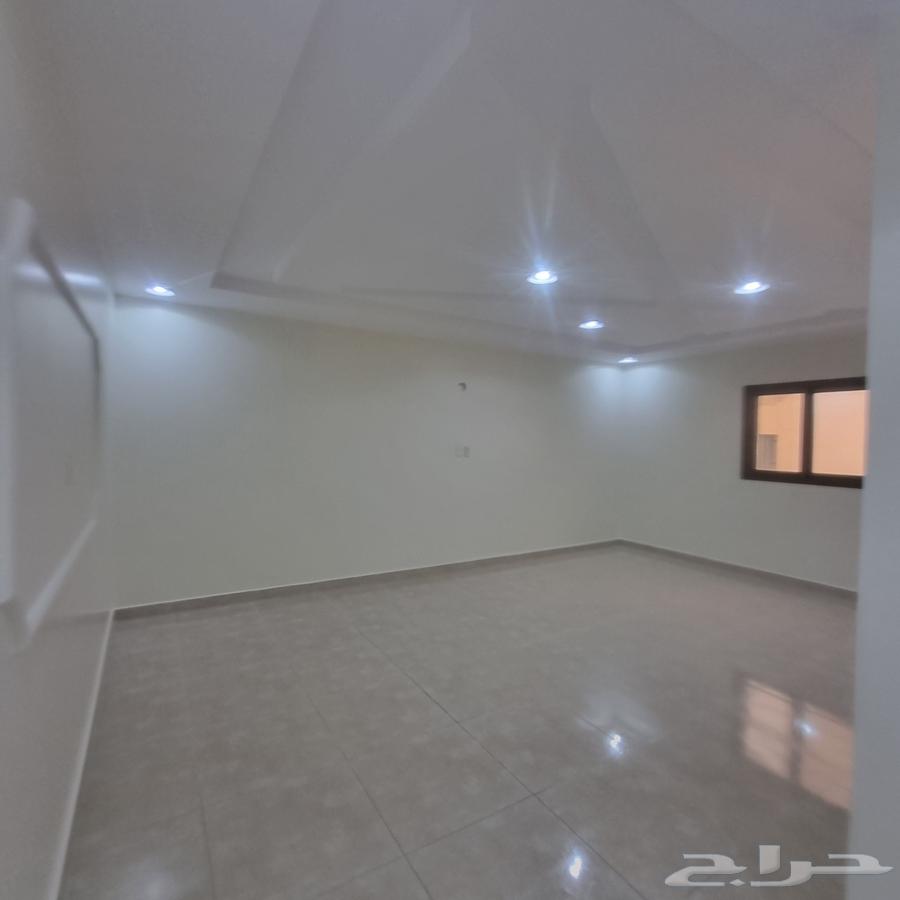 شقة 5 غرف في احد 7