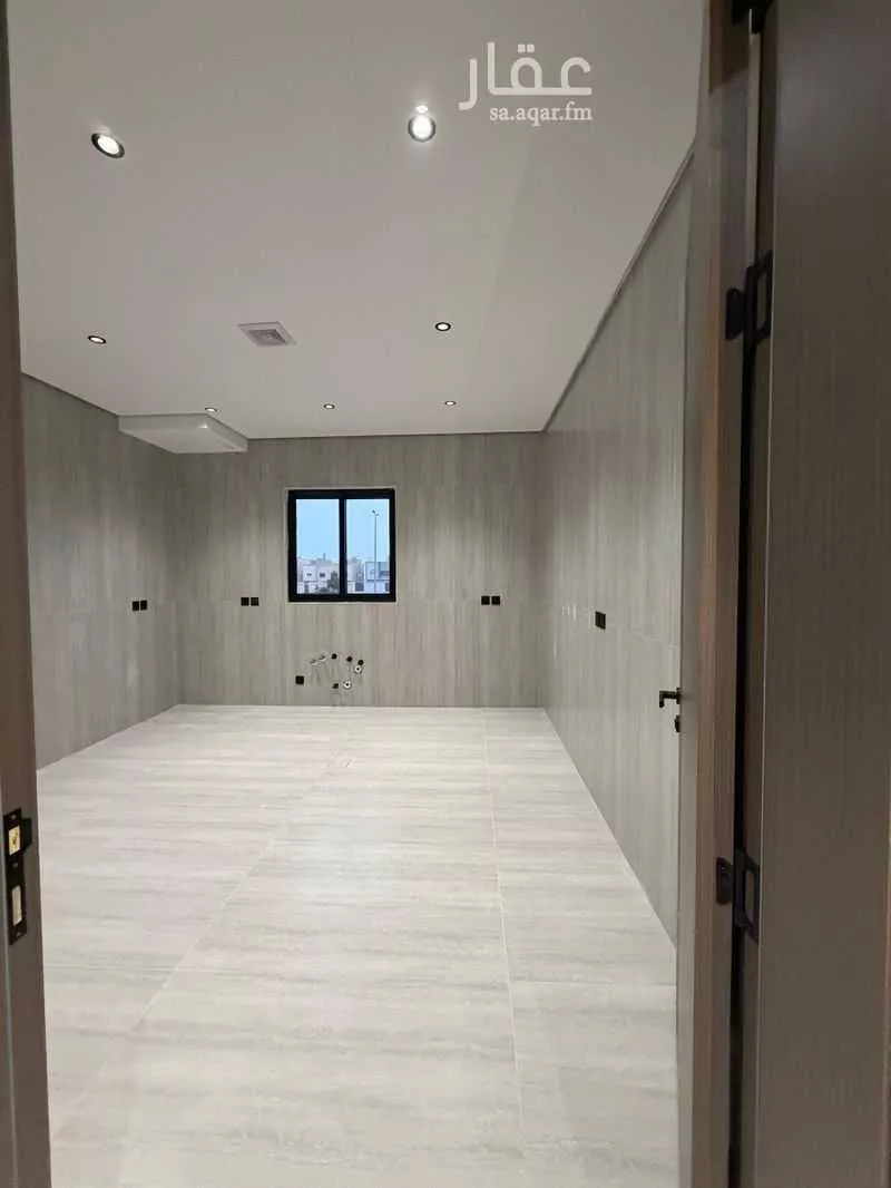 شقة 5 غرف في ضاحية الملك فهد 11