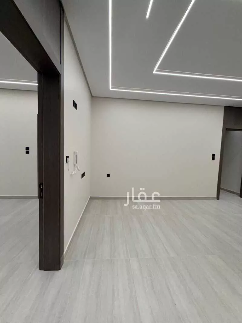 شقة 5 غرف في ضاحية الملك فهد 15