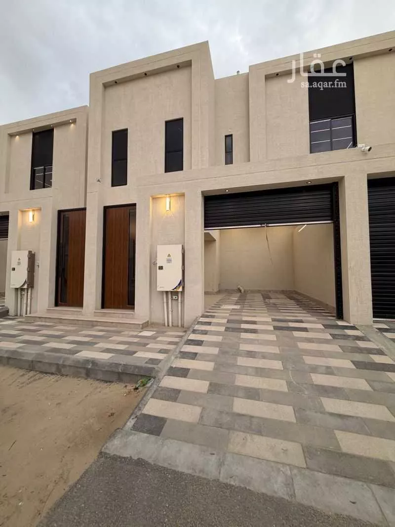 شقة 5 غرف في ضاحية الملك فهد 3