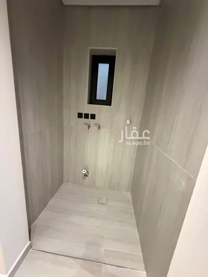 شقة 5 غرف في ضاحية الملك فهد 21