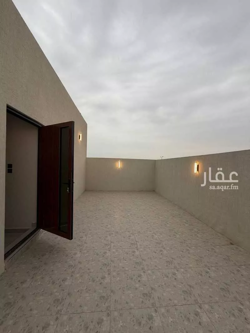 شقة 5 غرف في ضاحية الملك فهد 25