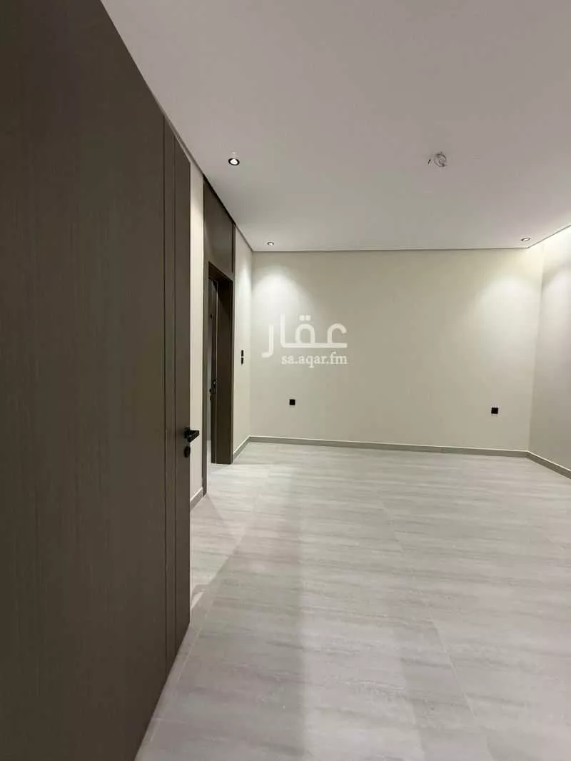 شقة 5 غرف في ضاحية الملك فهد 28