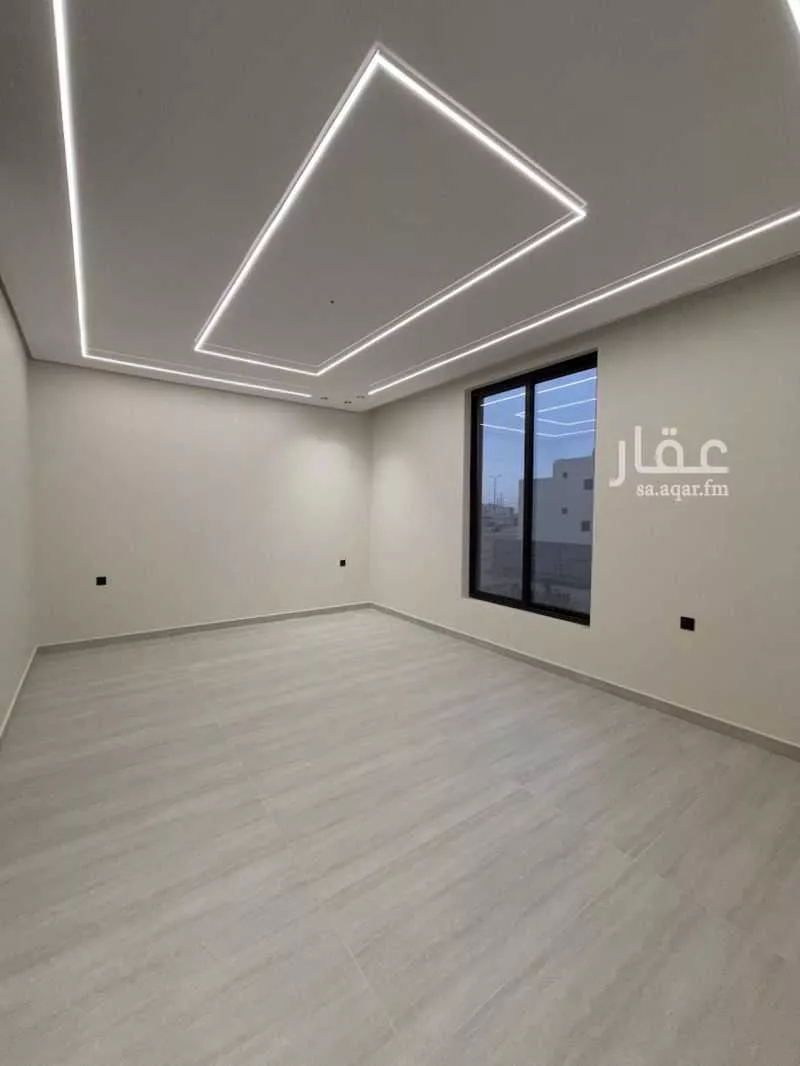 شقة 5 غرف في ضاحية الملك فهد 8