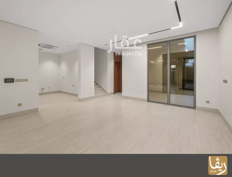 فيلا 3 غرف في العارض 8