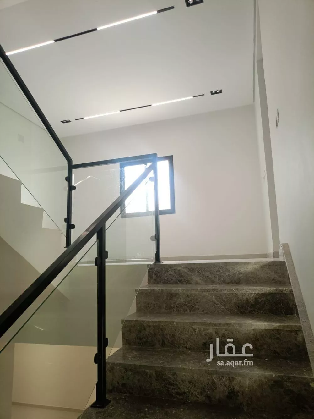 فيلا 6 غرف في الجنادرية 9