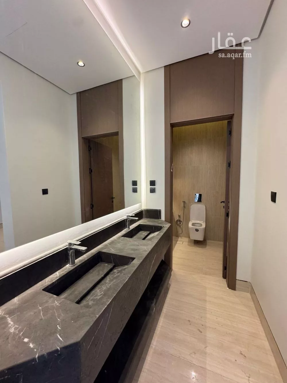 فيلا 5 غرف في النرجس 14