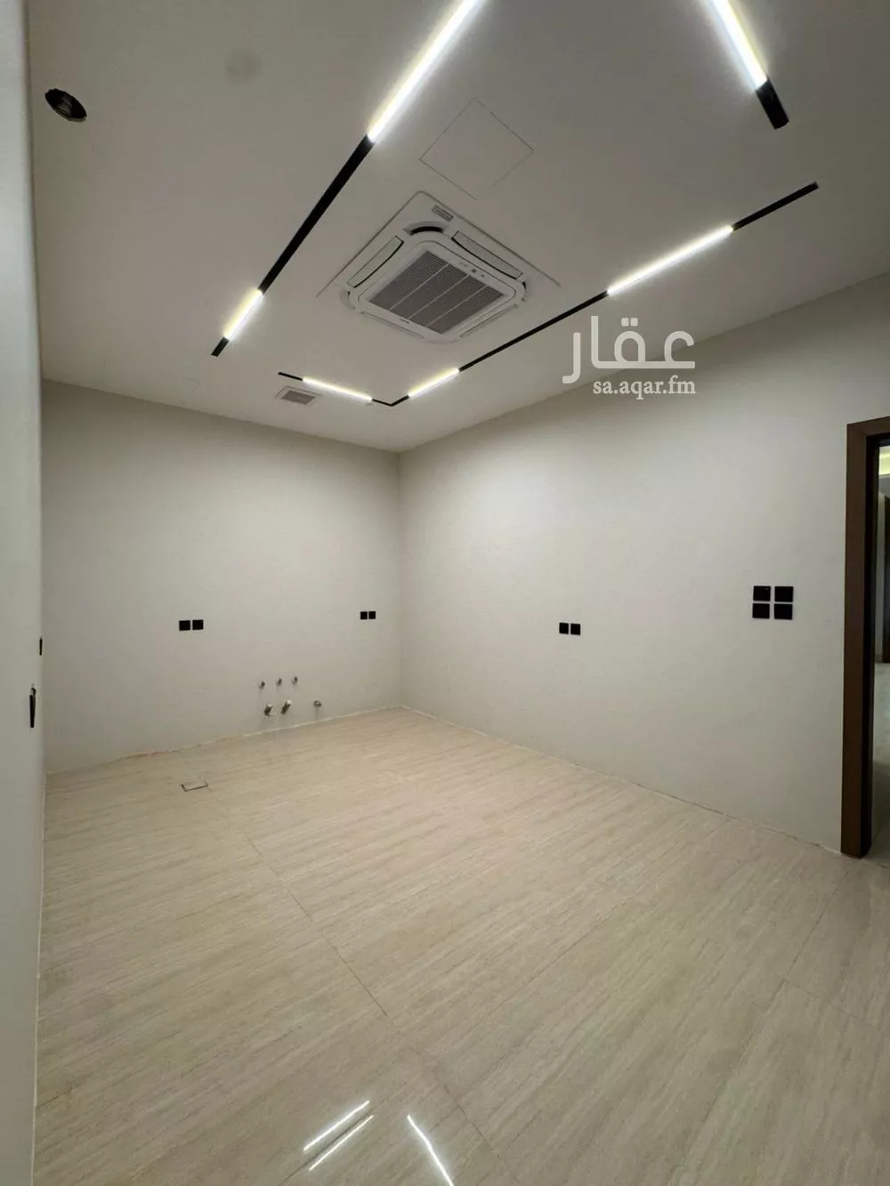 فيلا 5 غرف في النرجس 18