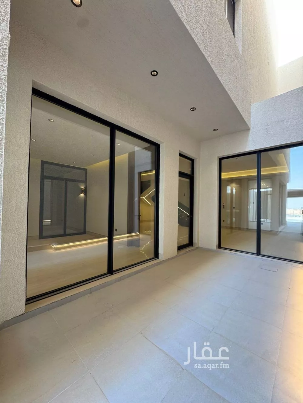 فيلا 5 غرف في النرجس 21