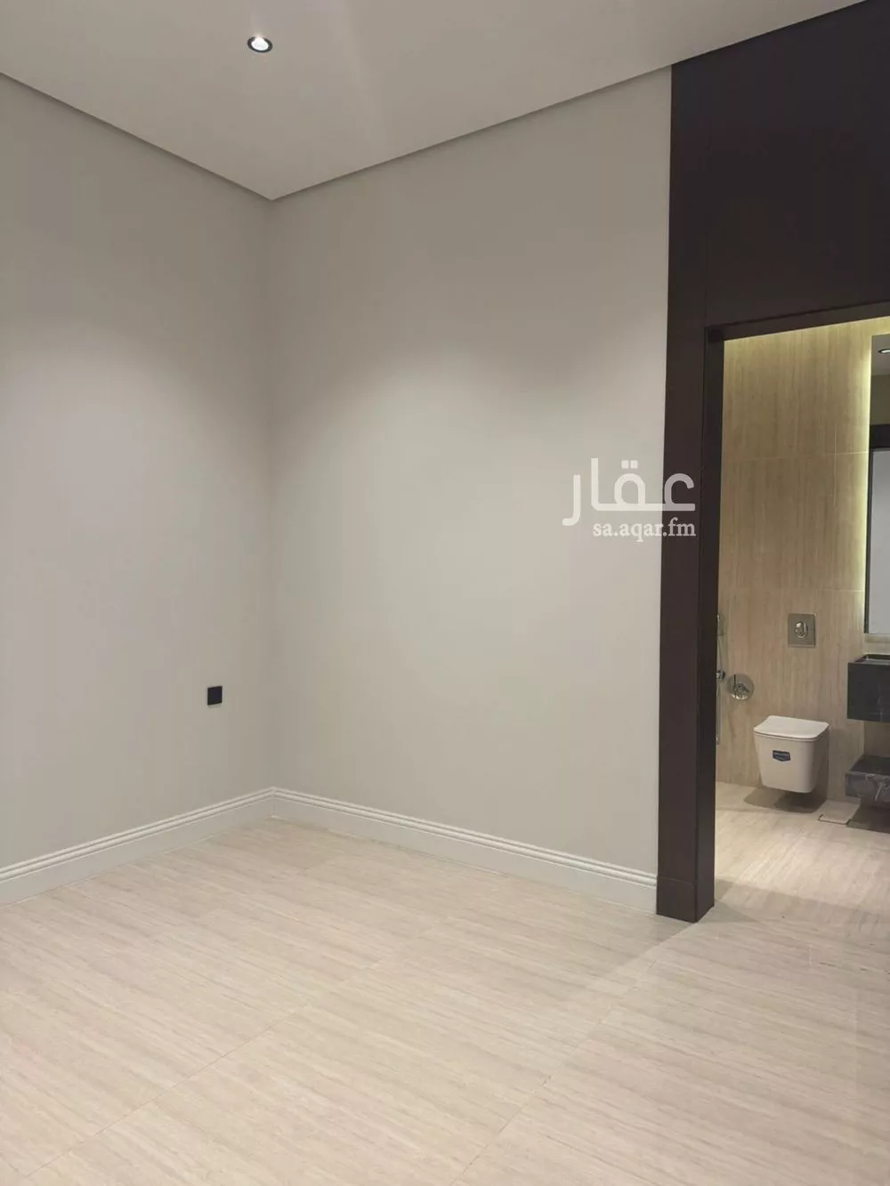 فيلا 5 غرف في العارض 11