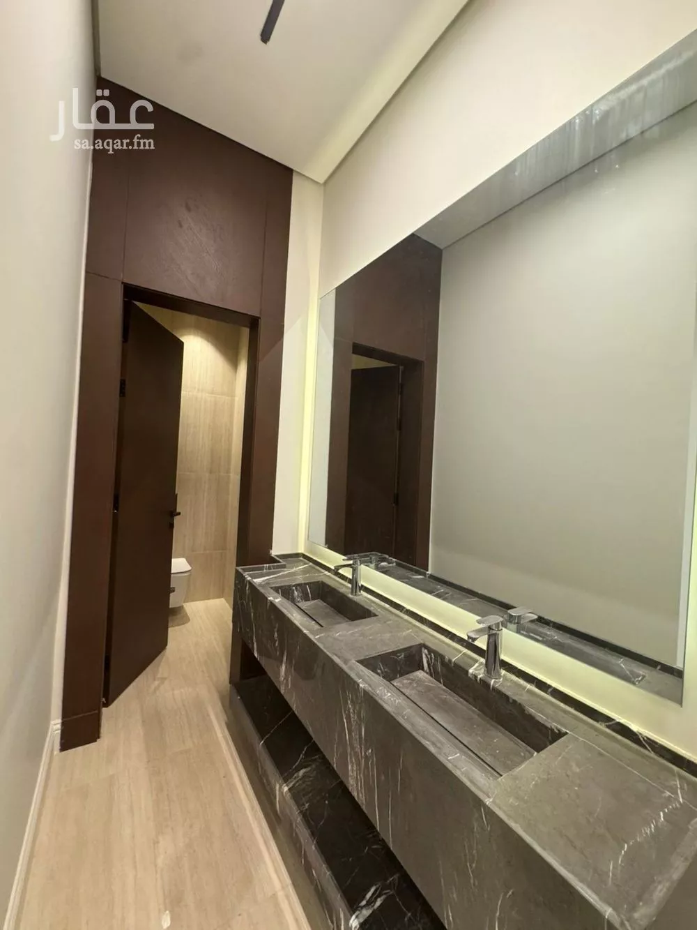 فيلا 5 غرف في العارض 17