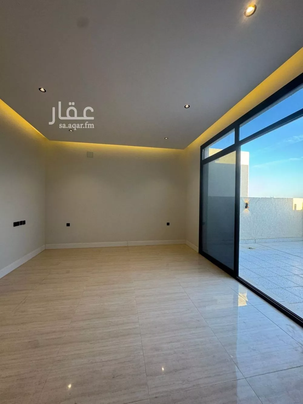 فيلا 5 غرف في العارض 20