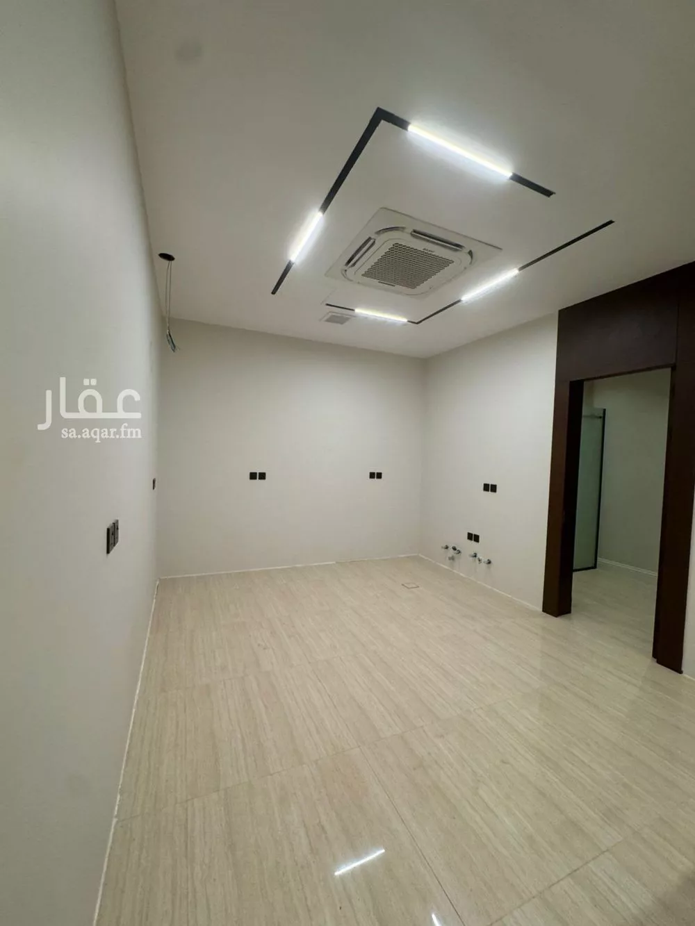 فيلا 5 غرف في العارض 21