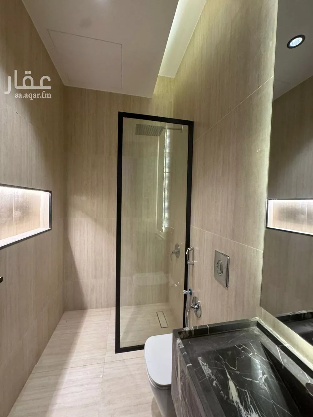 فيلا 5 غرف في العارض 6