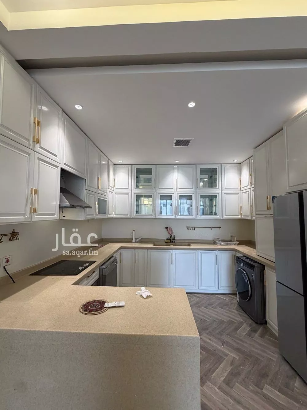 3 bedroom apartment in Al Yasmin 6