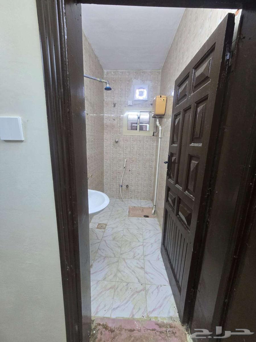 شقة 6 غرف في ريع زاخر 12