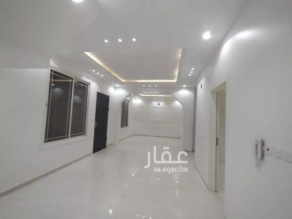 فيلا 6 غرف في الرمال 7