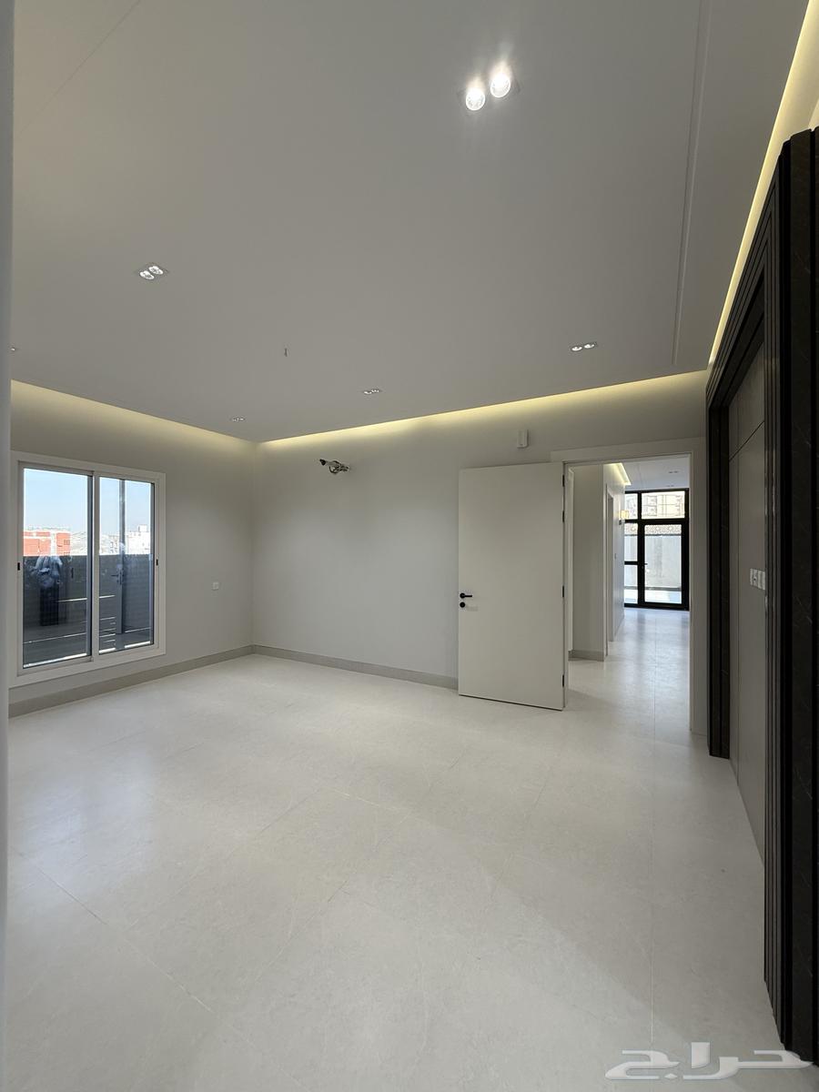 شقة 4 غرف في الملك فهد 12