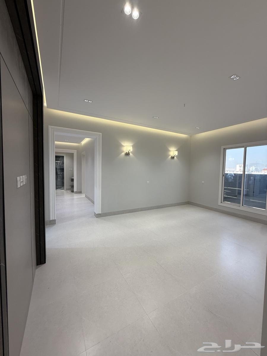 شقة 4 غرف في الملك فهد 4