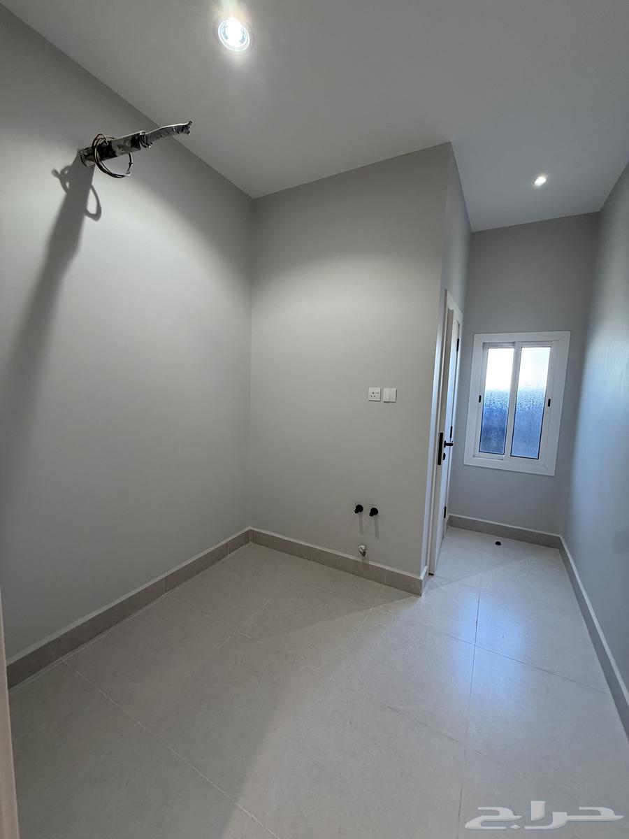 شقة 4 غرف في الملك فهد 5