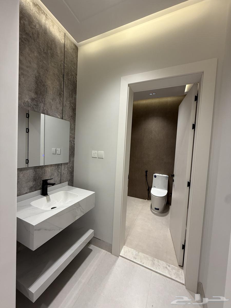 شقة 4 غرف في الملك فهد 7