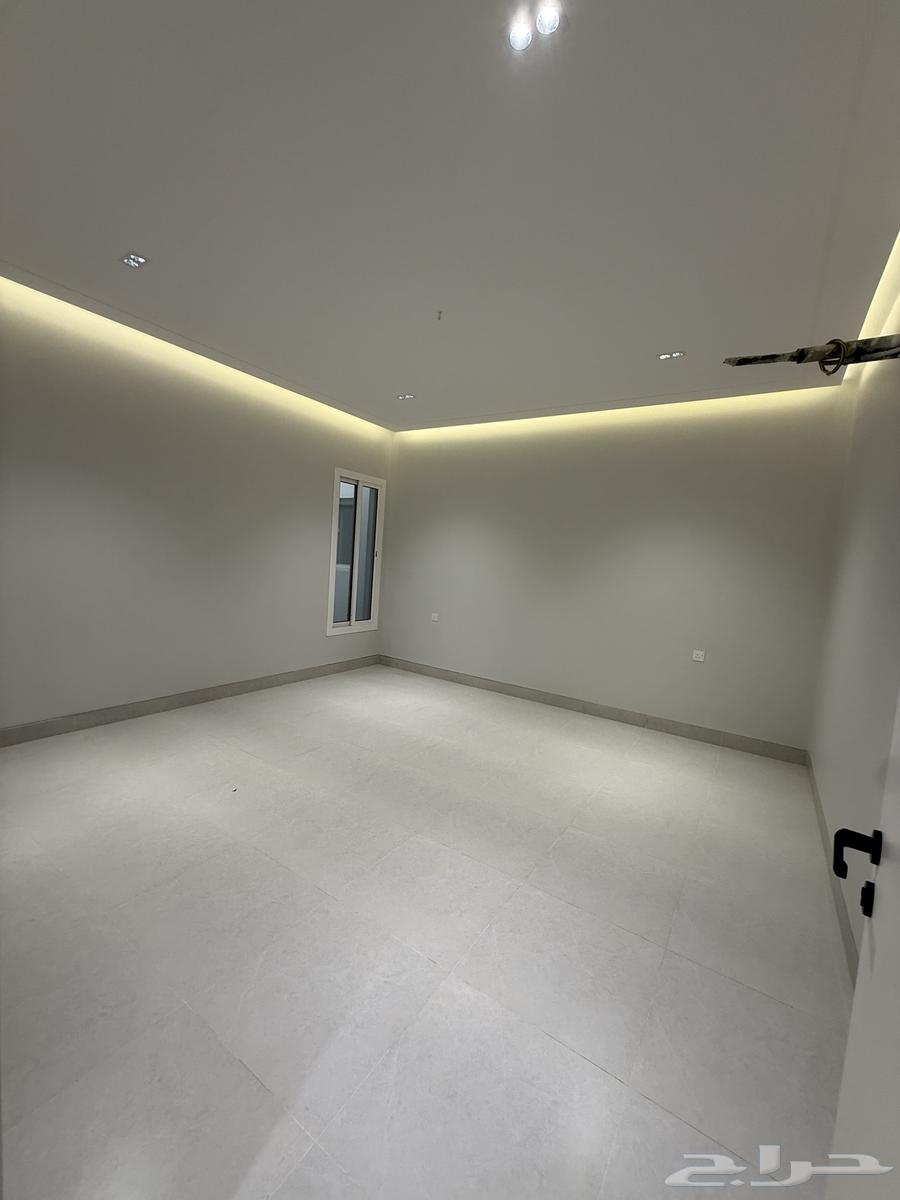شقة 4 غرف في الملك فهد 9