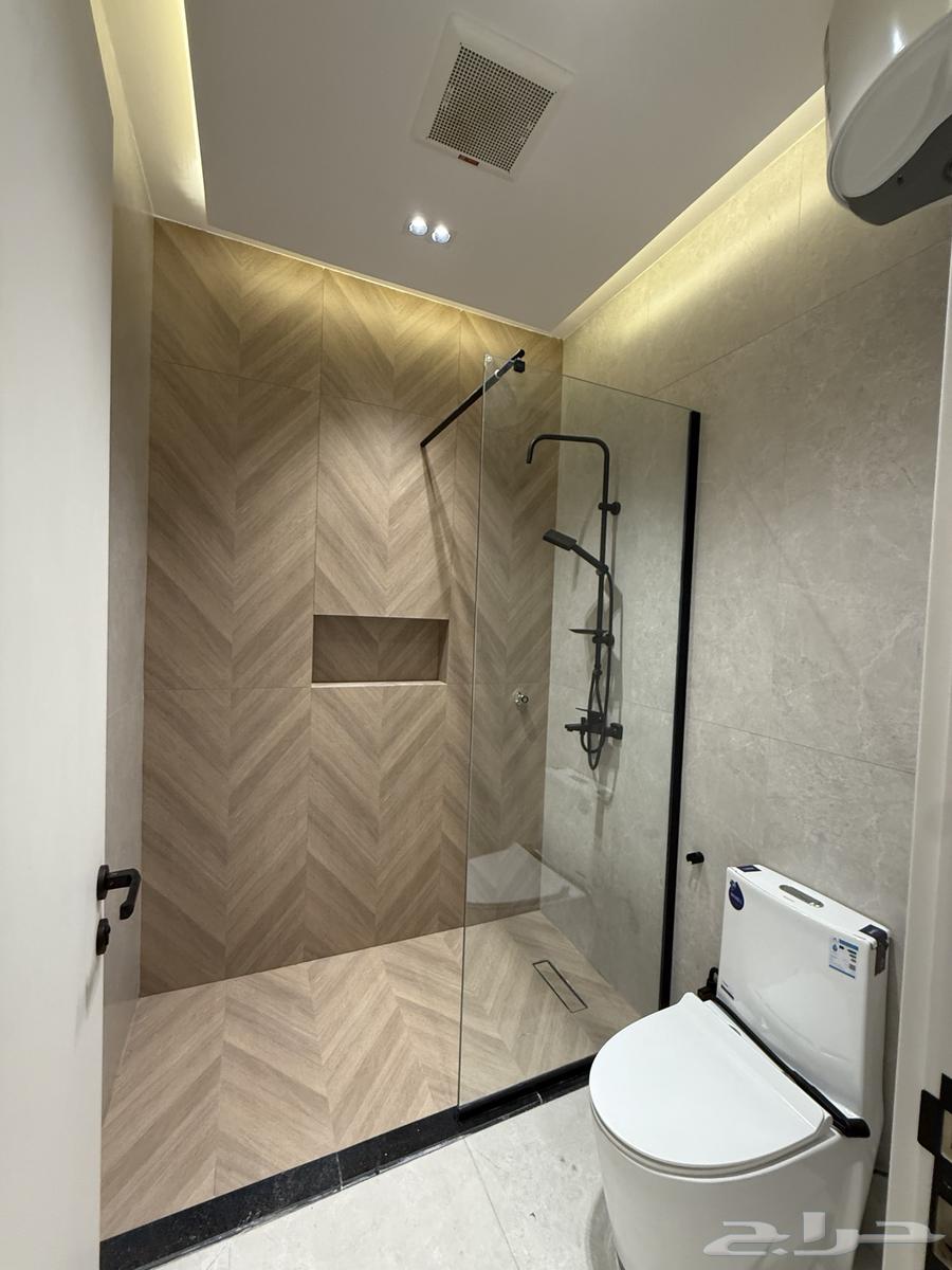 شقة 4 غرف في الملك فهد 10