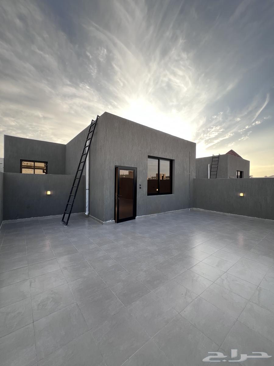 فيلا 8 غرف في الحمراء و ام الجود 25