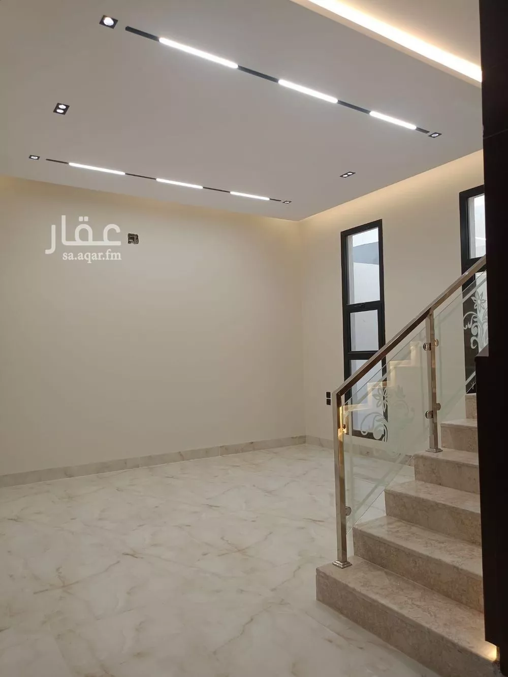 فيلا 6 غرف في الشرق 2