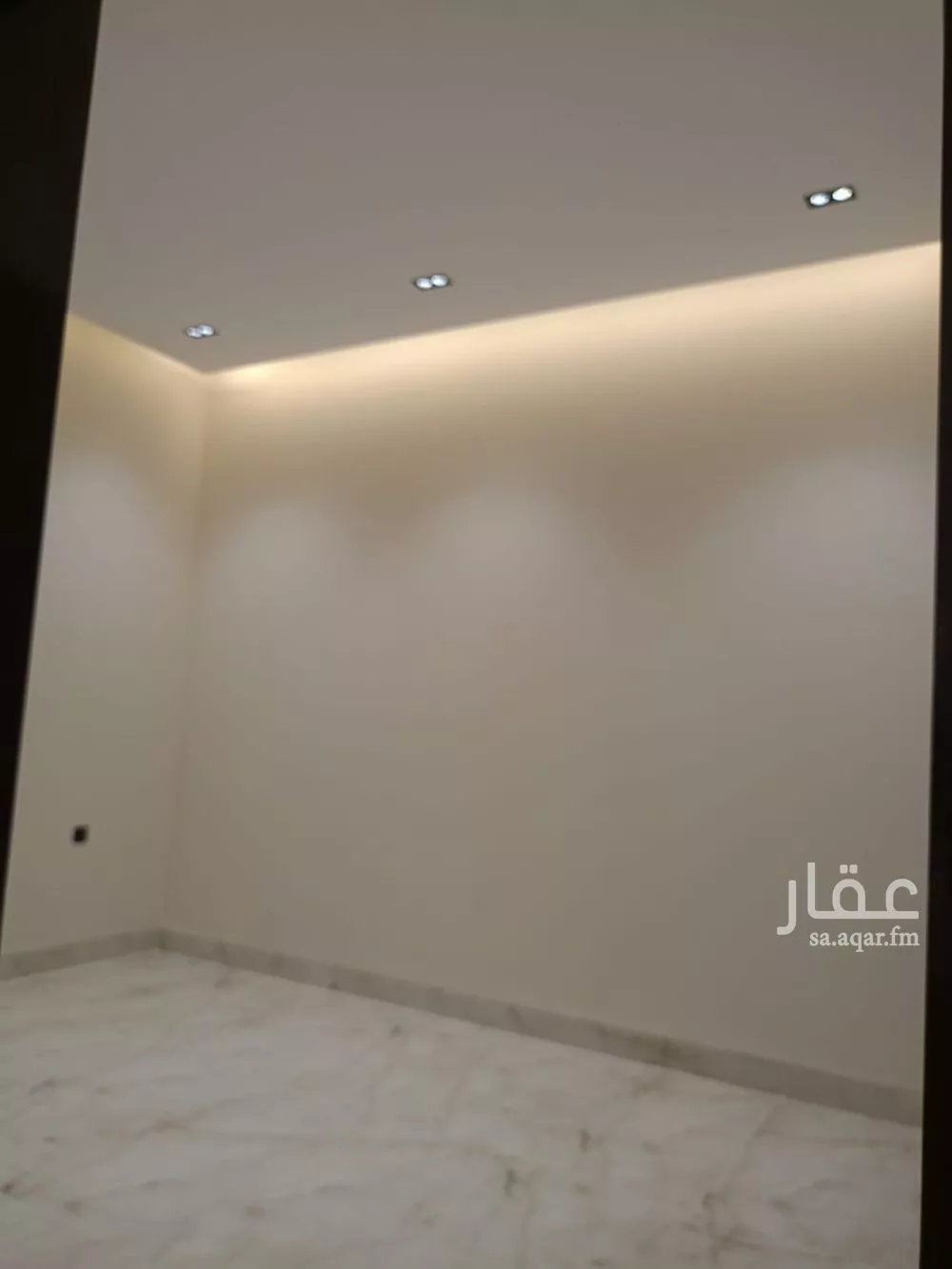 فيلا 6 غرف في الشرق 13