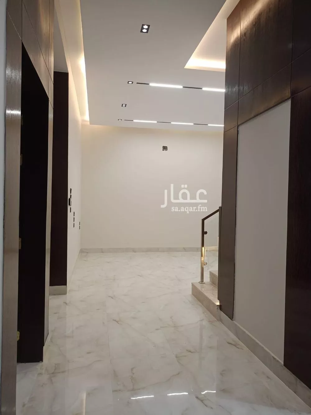 فيلا 6 غرف في الشرق 18