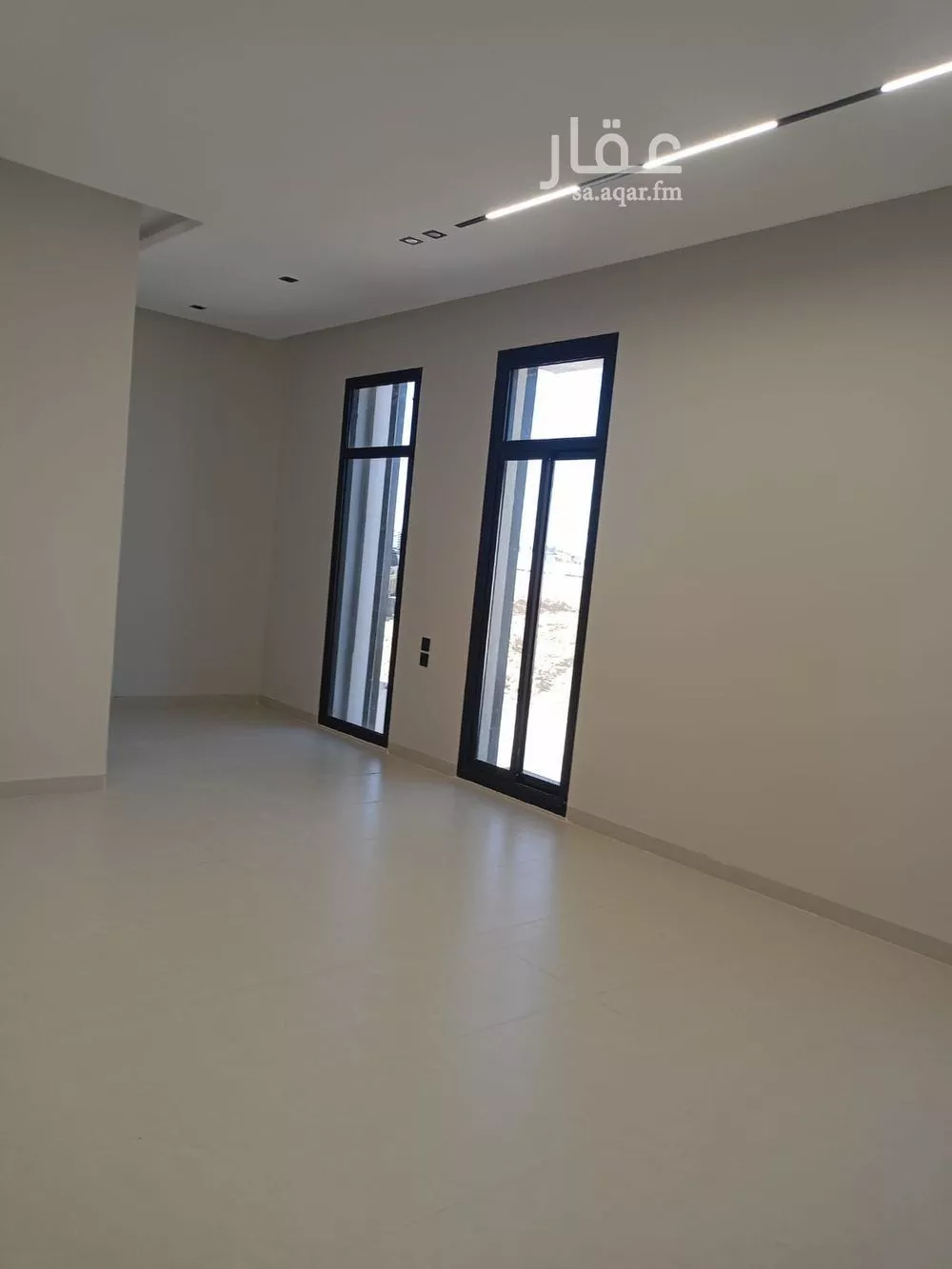 فيلا 6 غرف في الشرق 3