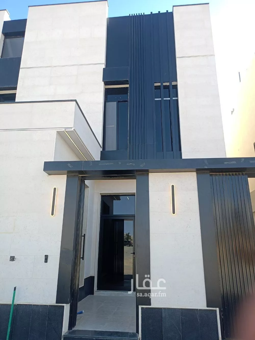 فيلا 6 غرف في الشرق 22