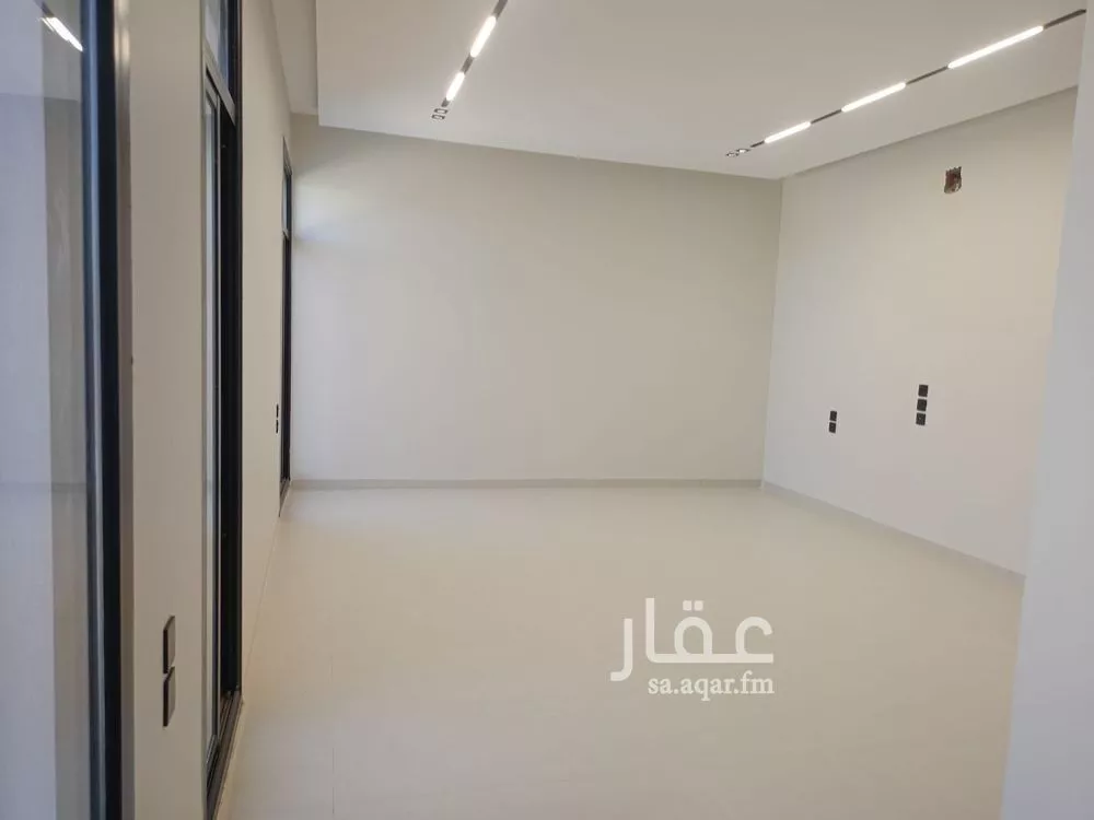 فيلا 6 غرف في الشرق 6