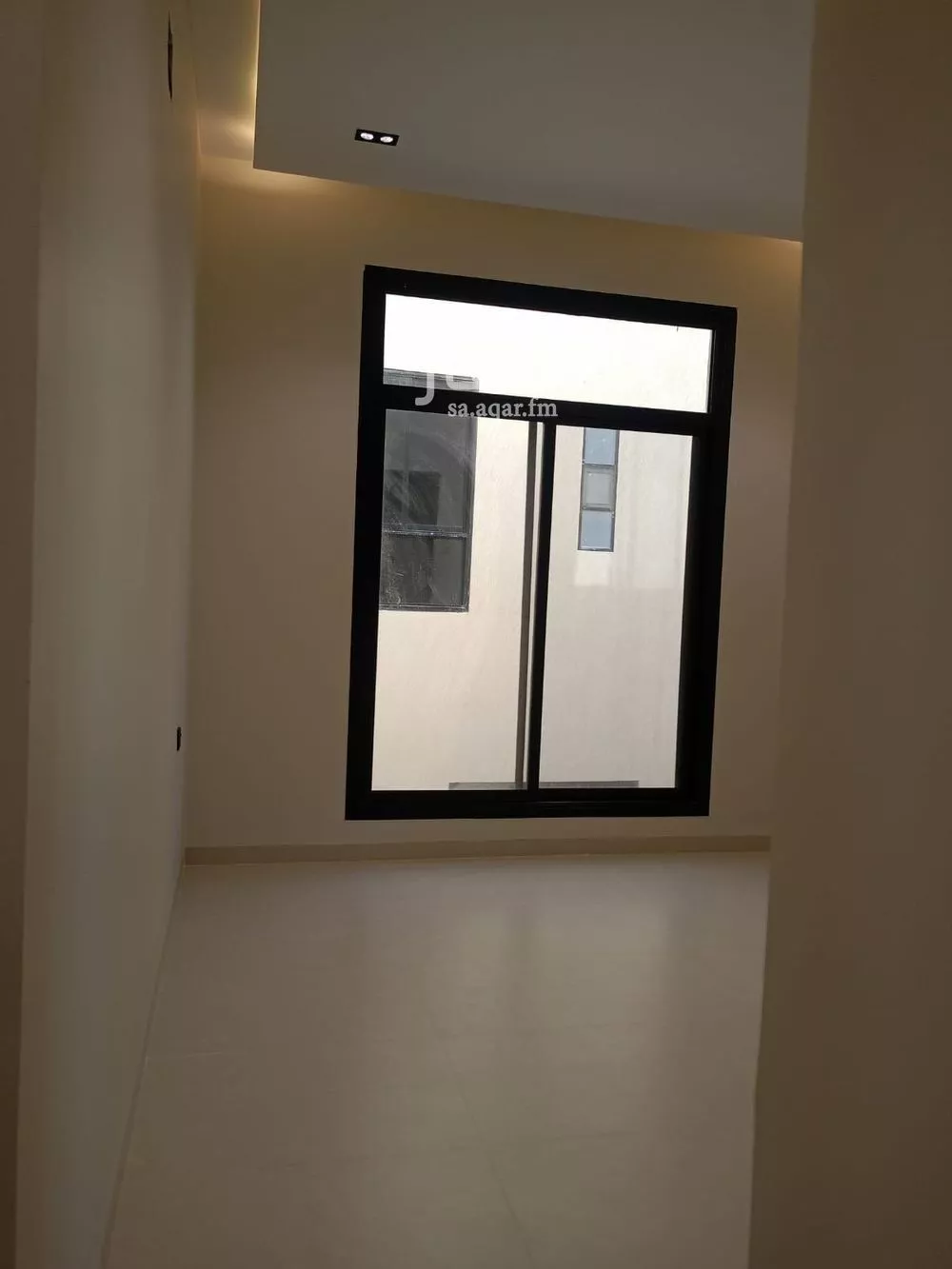 فيلا 6 غرف في الشرق 9